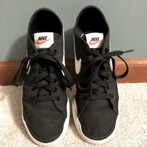 Nike court legacy canvas black and white sneakers 7.5